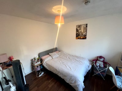 Spacious Room London City E1 Aldgate East Main Photo