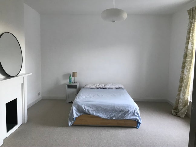 Two huge bright rooms, NR2, perfect for WFH or PhD Main Photo