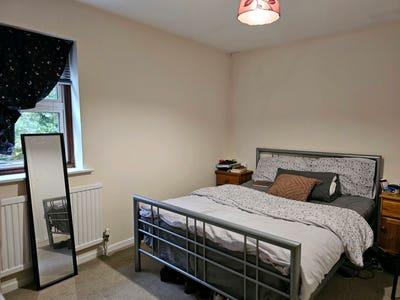 Double Room in a Beautiful Home-Iffley Village Main Photo
