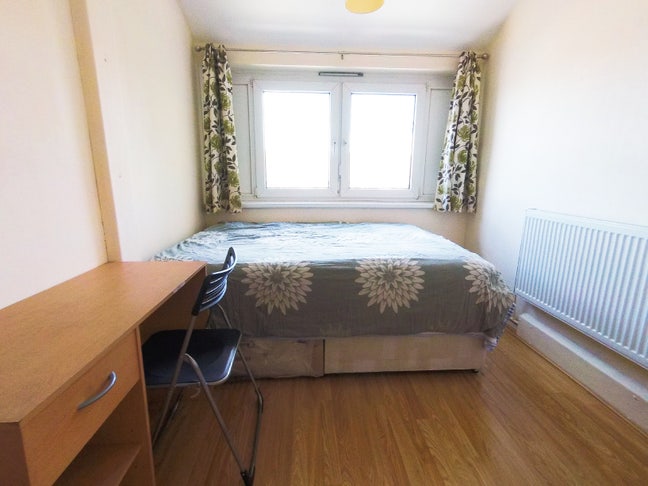  Nice double Room  , 15 mins to E&C stn Main Photo