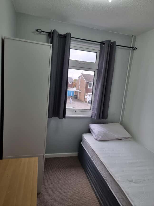 Single room for rent Main Photo