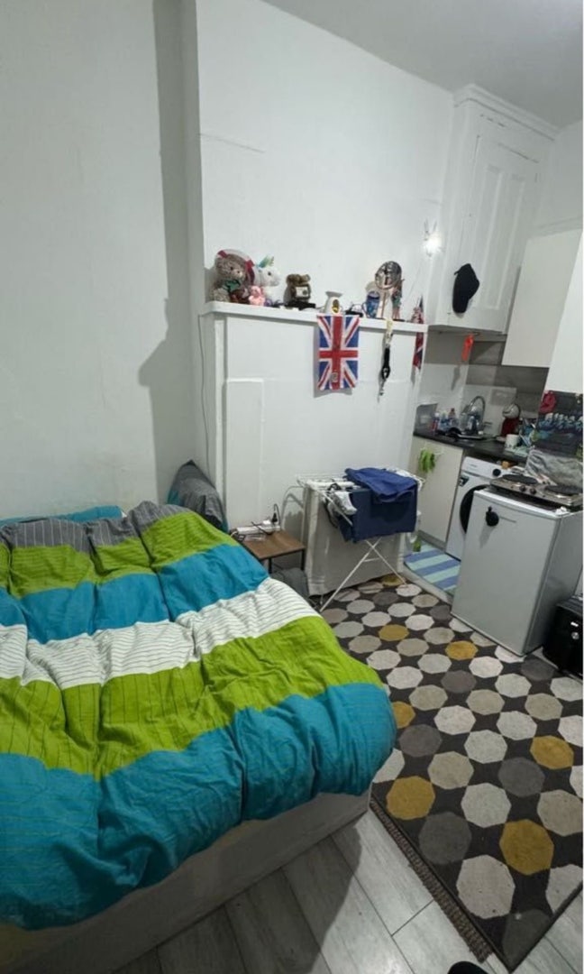 Studio Flat in West Hamstead(NW6) Main Photo