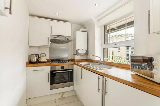 SHORT LET Studio flat near Victoria Main Photo