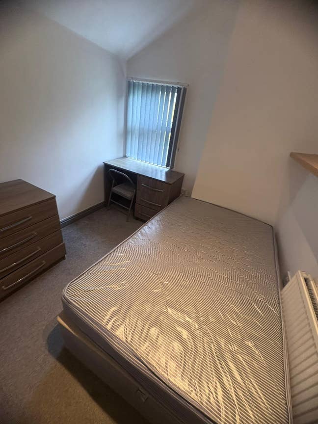 Sparkly Clean Supported Accommodation! Only £7week Main Photo