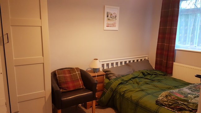 Double Bedroom in Good Location Main Photo