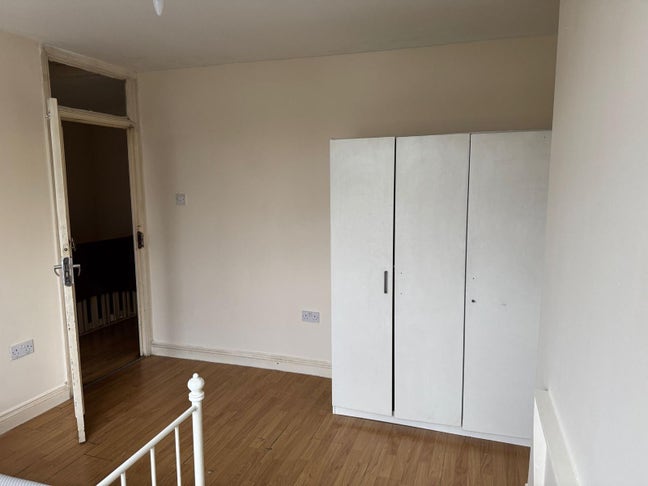 Beautiful room in heart of wembley Main Photo