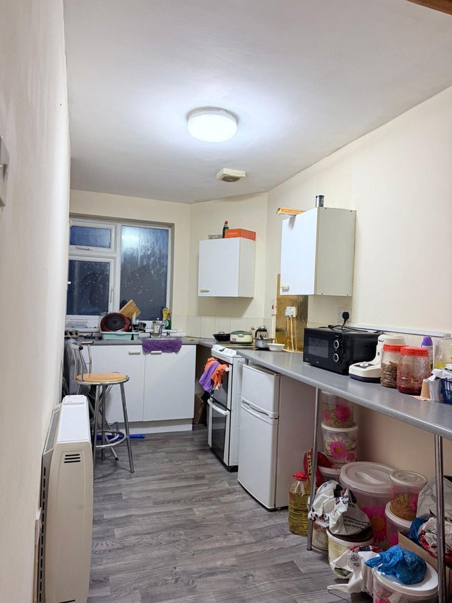Flat Belgrave Suitable for Couples  Main Photo
