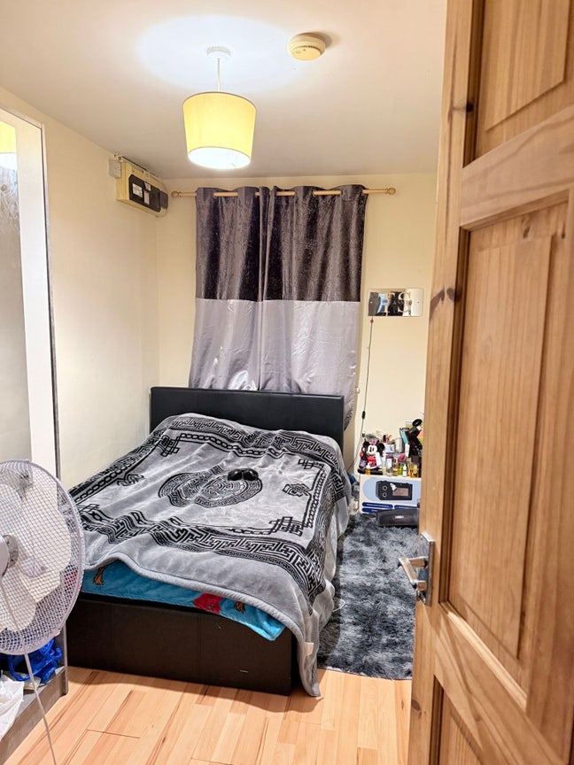 Flat Belgrave Suitable for Couples  Main Photo