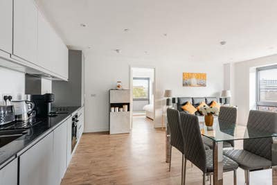 En-Suite Double Bedroom with Gym  in Leeds Centre  Main Photo