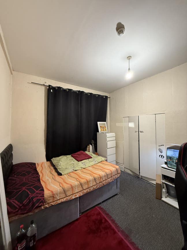 Spacious Double bedroom  Main Photo