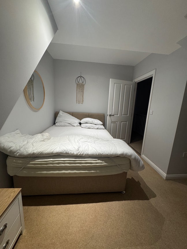 Room Available in main Chalvey Road Main Photo