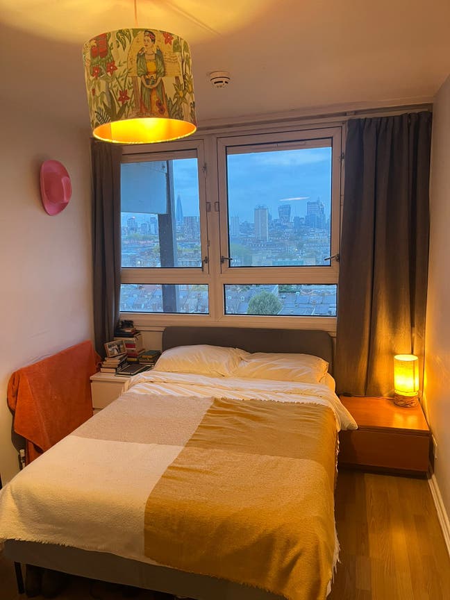 Mon-Fri Room in Stepney Main Photo