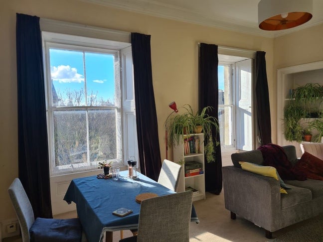 Large double room available in a lovely location! Main Photo