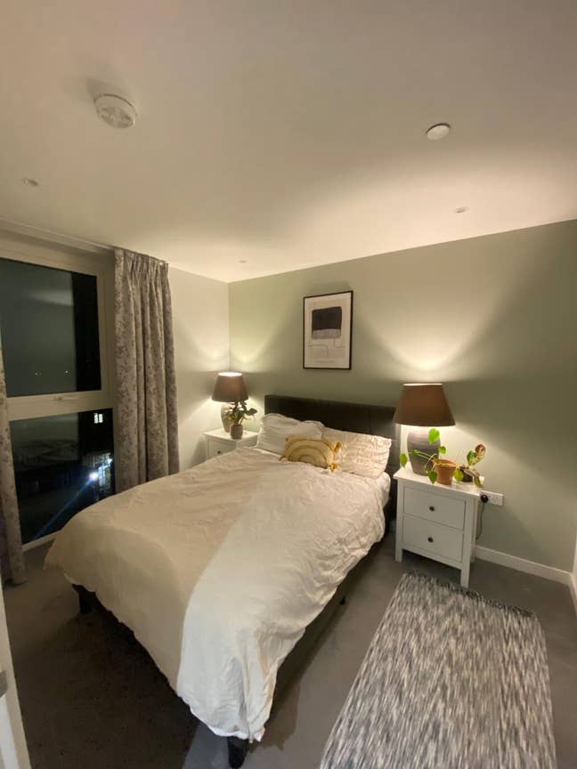 Beautiful room in Manor House  Main Photo