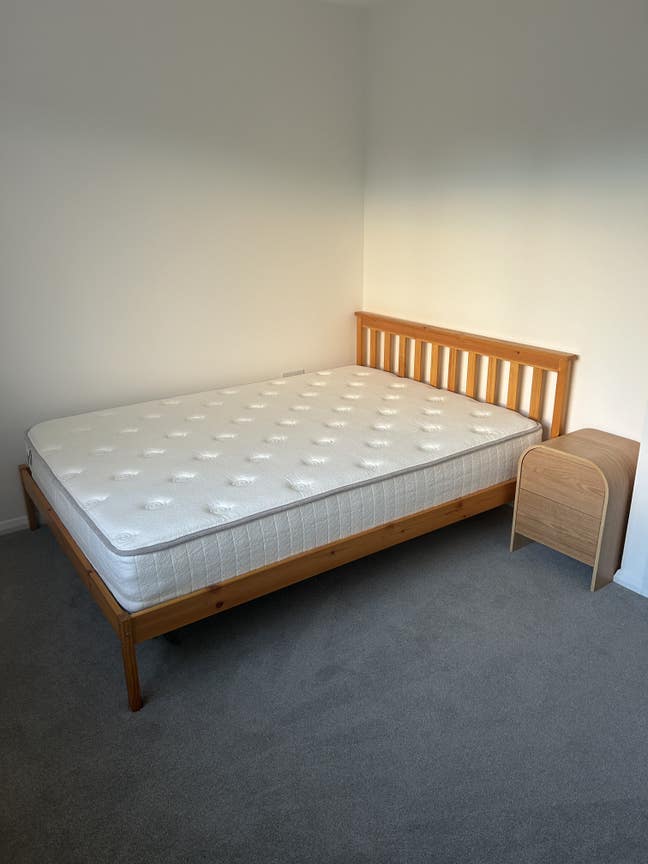 Large Double bedroom  Main Photo