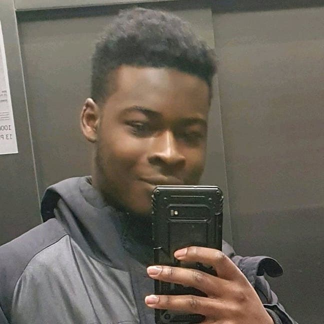 22 y/o Software Engineer looking for a room Main Photo