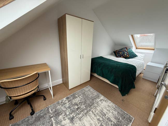 🟢 Rare Clarendon Park Rooms - Newly Decorated 🟢 Main Photo