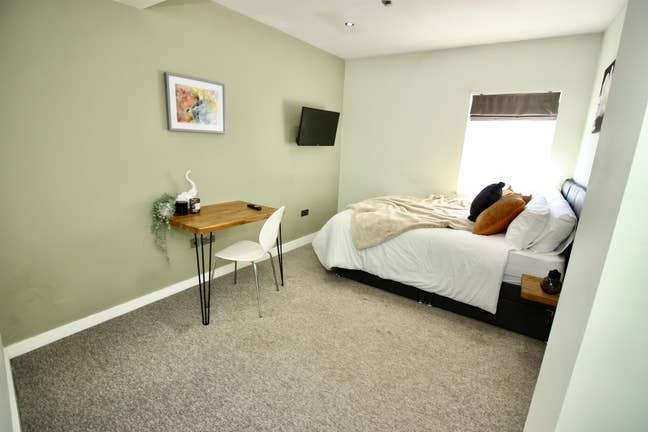 🟡 Home Away from Home 🟡 Main Photo