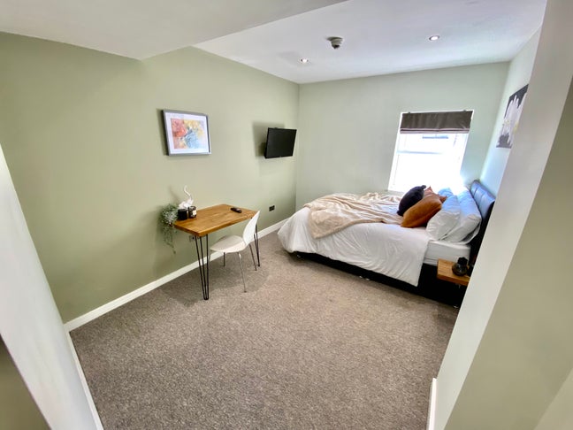 🟡 Home Away from Home 🟡 Main Photo