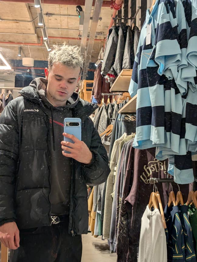 Looking for a room in Manchester. Main Photo