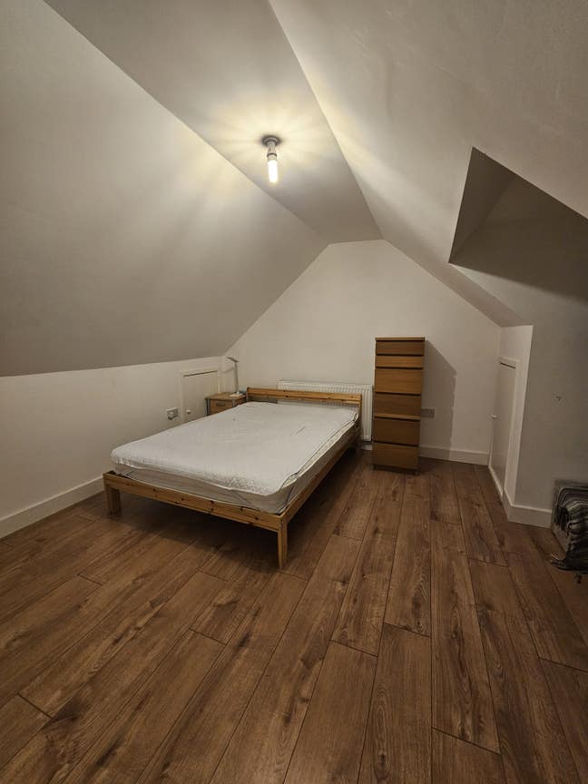 Double bedrooms in a flat (All Bills included) Main Photo
