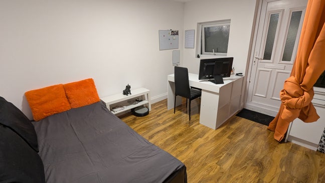 Cosy Studio Main Photo