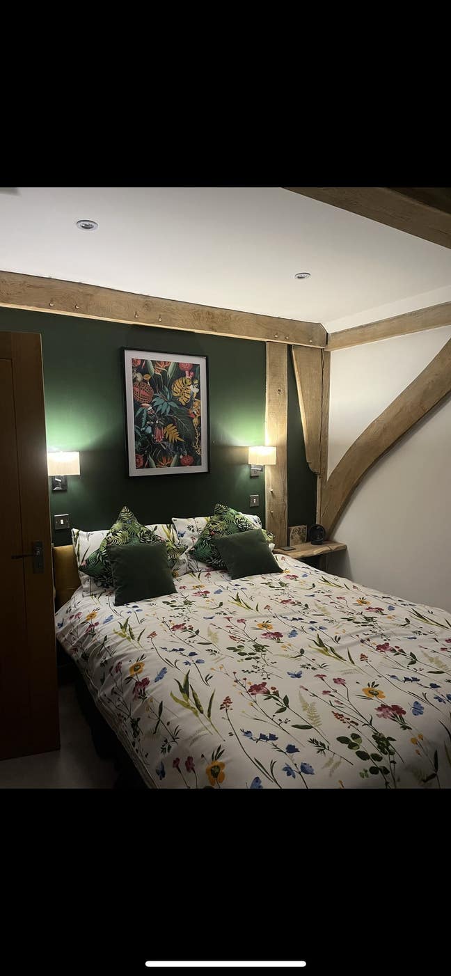 En-Suite Room in Aviation House Main Photo