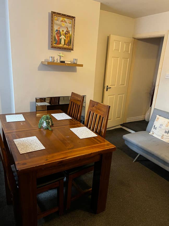  4 bedded full furnished room to let accommodation Main Photo