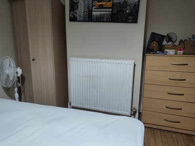 Double room near Bedford Park Main Photo