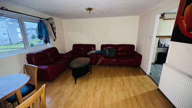 Contact in Descrip. 2 rooms.Each can shared by 2  Main Photo