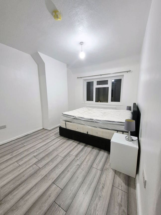 Three Double Rooms  in a Newly Refurbised House  Main Photo