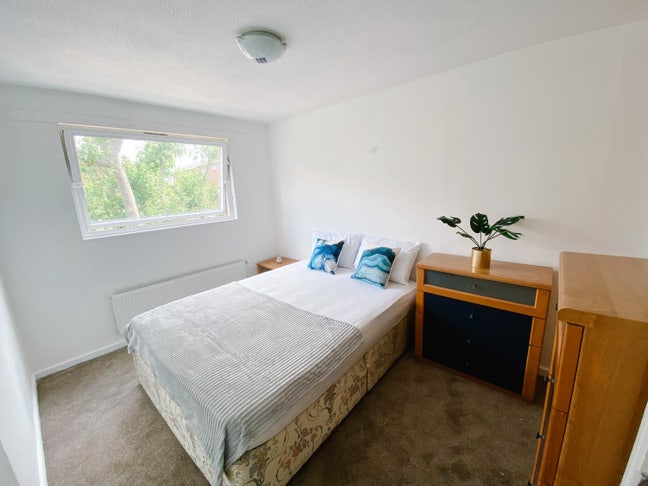 Room available in St John’s wood  Main Photo