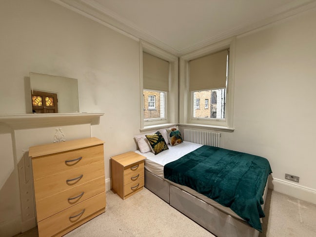 Room available in private condo Marylebone  Main Photo