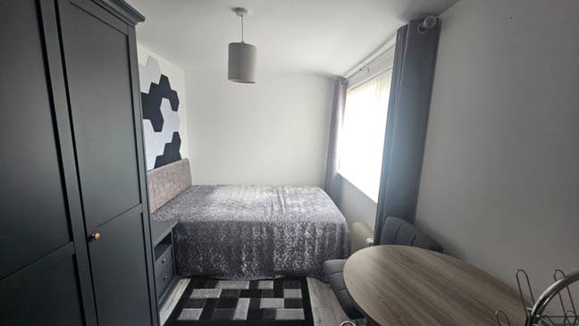 🏡 Annex for Rent Near Gatwick – £1,100pcm All-Inc Main Photo