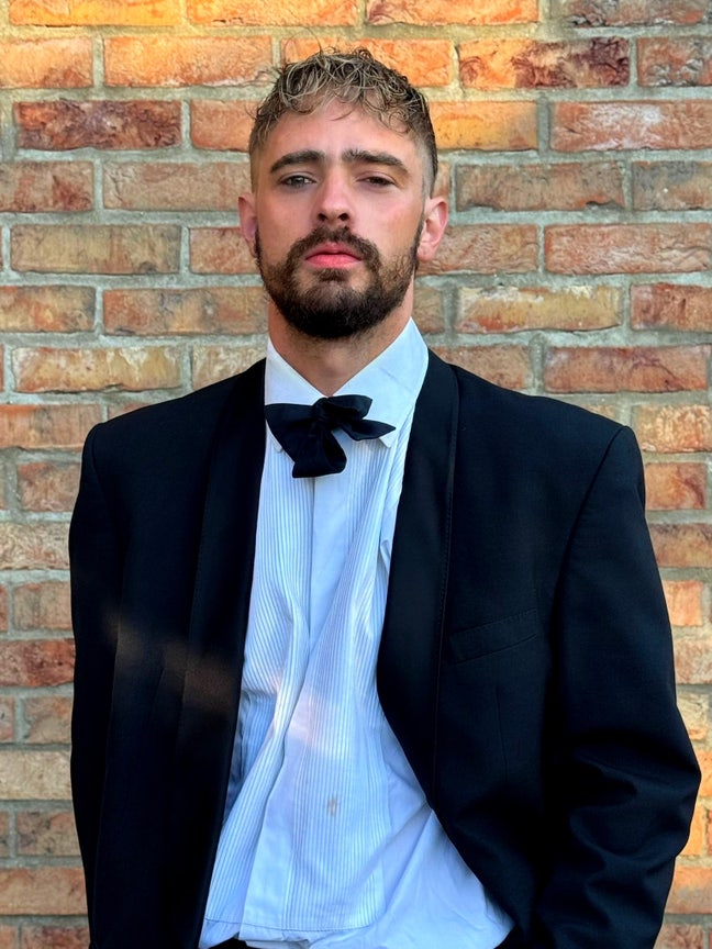 Looking for a flatmate Main Photo