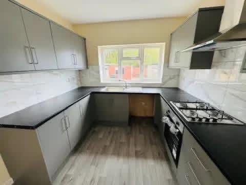 Double Room – 10 min walk from East crydon Main Photo