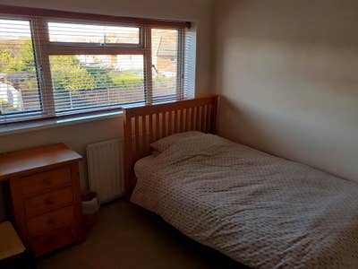 Double room central to Burgess Hill Station/shops. Main Photo
