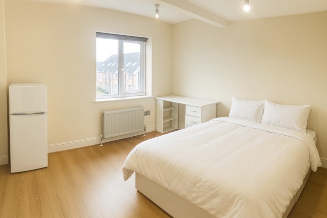 ✨ Ensuite near Bermondsey- Bills Included! ✨ Main Photo