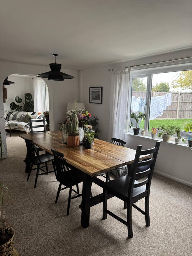 Fully furnished small double bedroom Main Photo