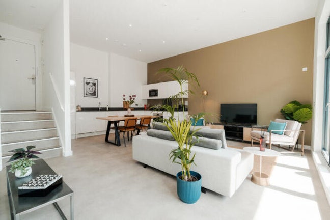 En-suite double room in duplex flat  Main Photo