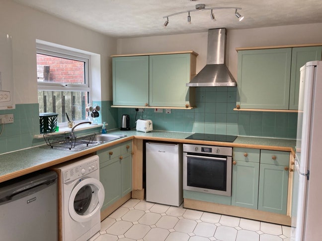 En-Suite room available!  Main Photo