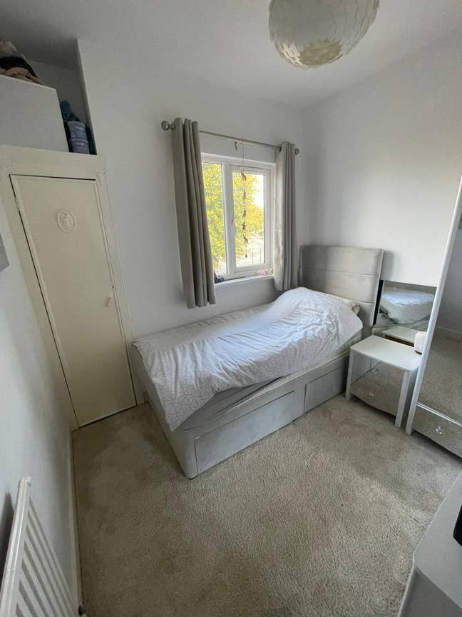 Looking for Female Lodger  Main Photo