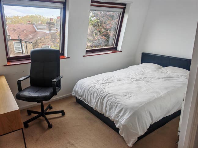Fully furnished  double room  Main Photo