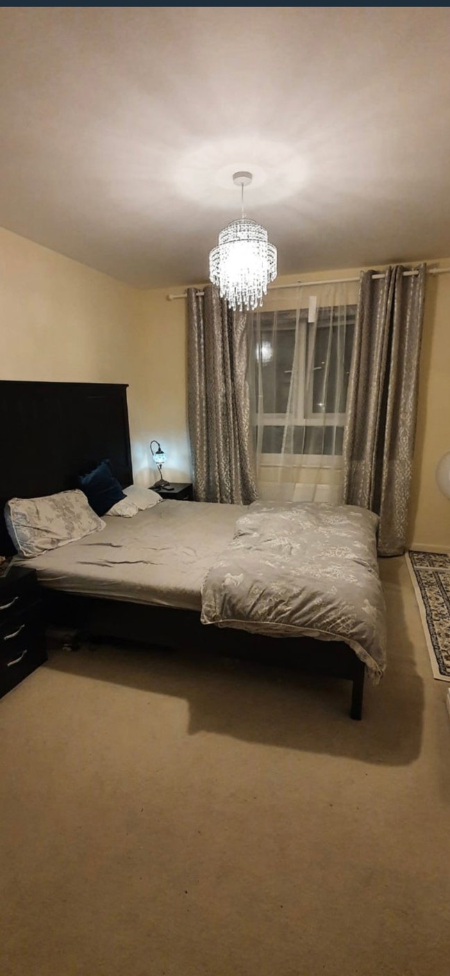 Double room to let  Main Photo