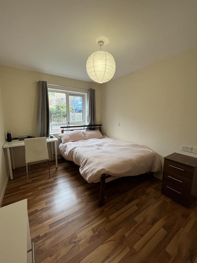 Room Near London Bridge Main Photo
