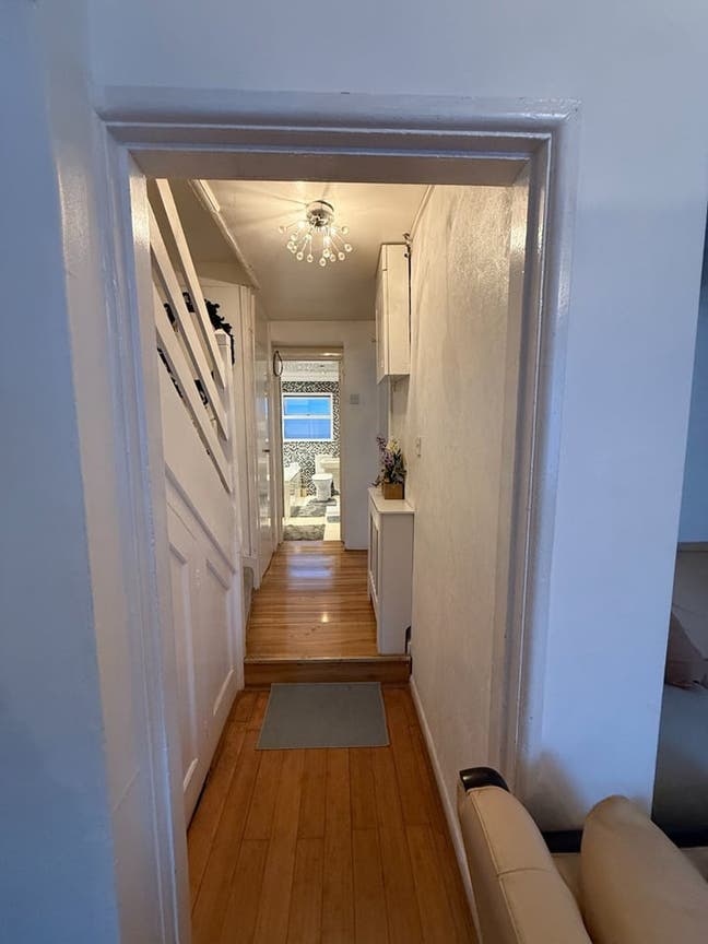 4 bed room whole house for rent Main Photo