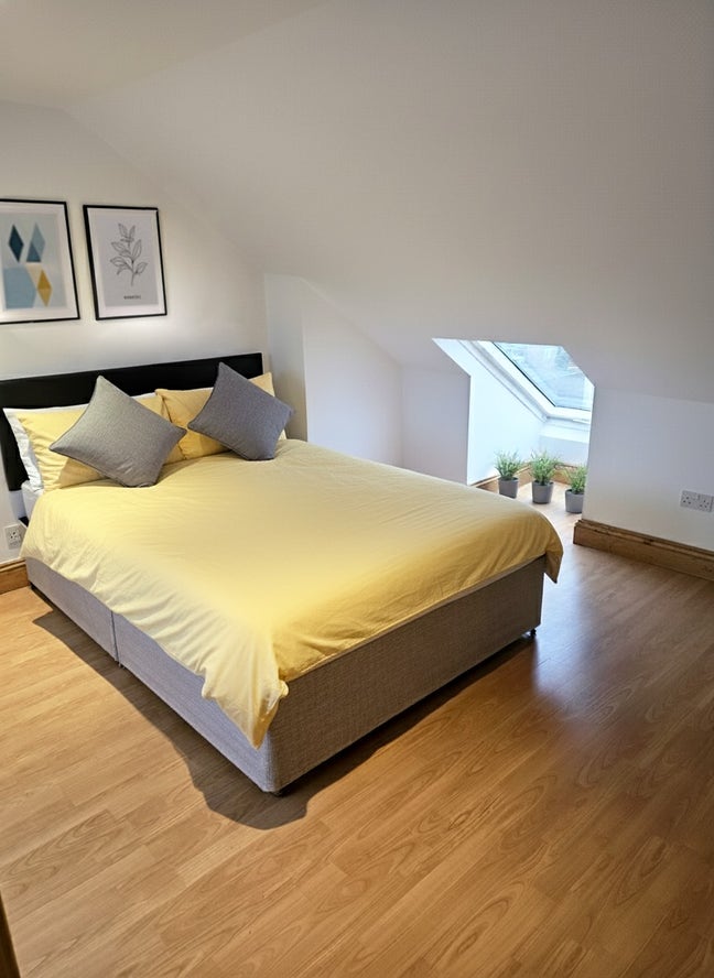 🏡Chic En Suite Room in Croydon- All Bills In! 🌸 Main Photo