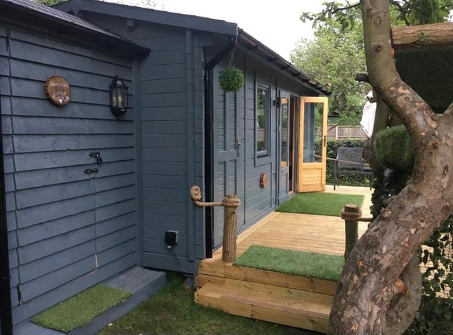 Log cabin Main Photo