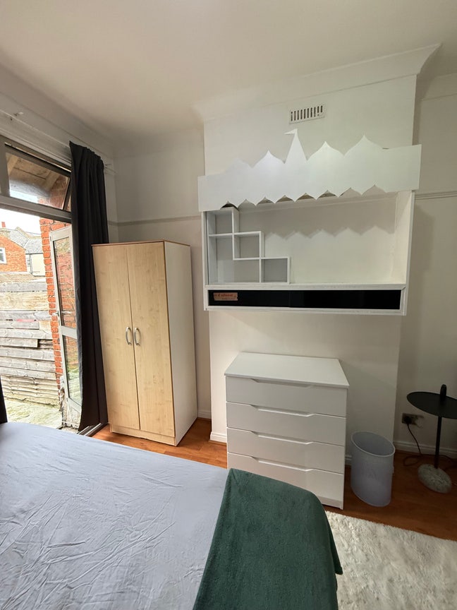 Double Room for Single Use - Harlesden Main Photo