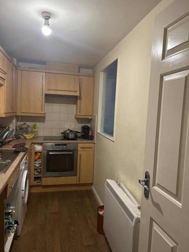 Single Bedroom available near Wallace Street  Main Photo